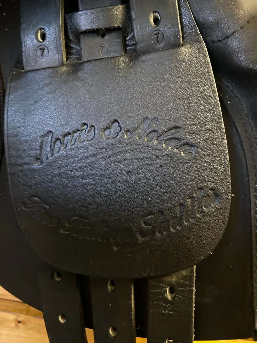 16” Morris and Nolan Black Leather saddle - Image 4