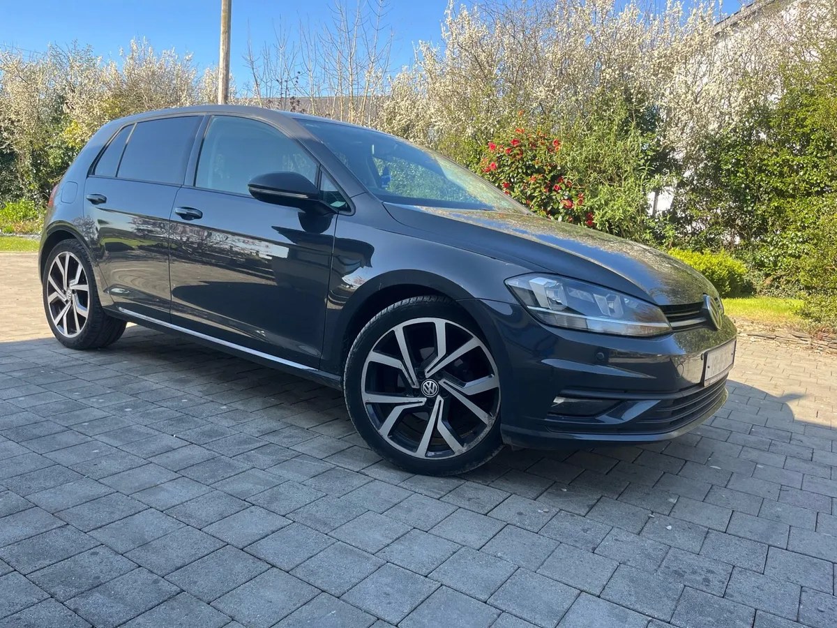 191 Volkswagen Golf - Image 2