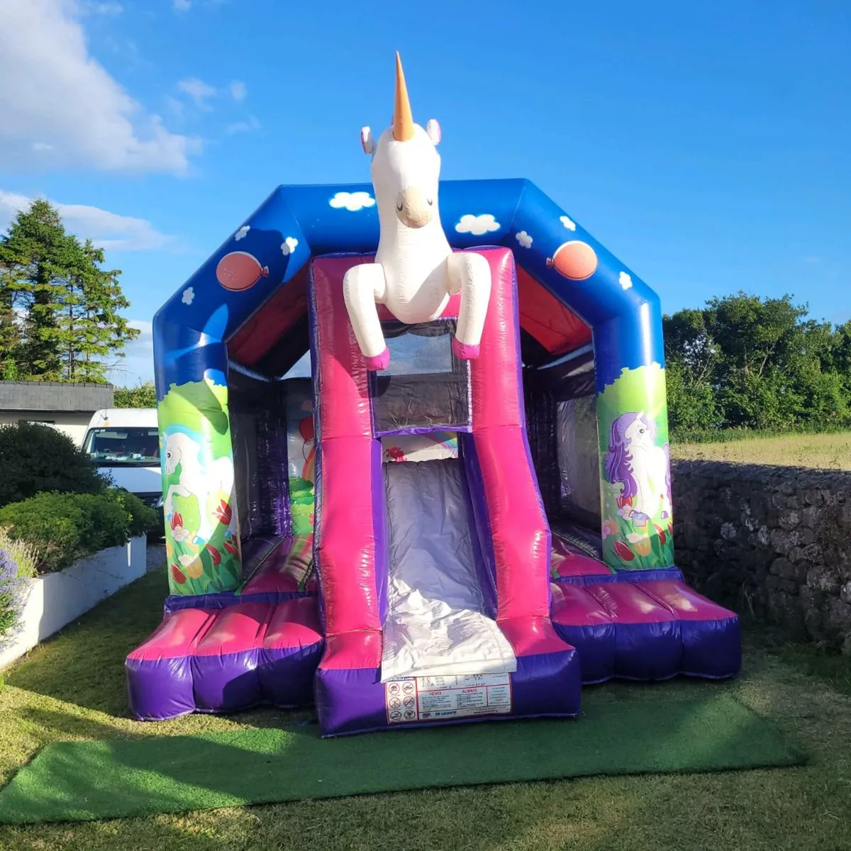 King of the castles Bouncing castle hire - Image 4