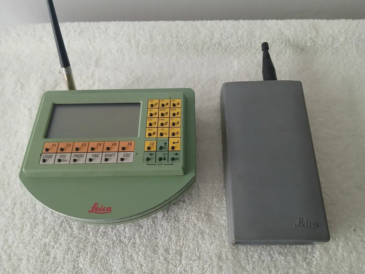 Leica RCS1100 remote and Radio for TPS1100 - Image 1