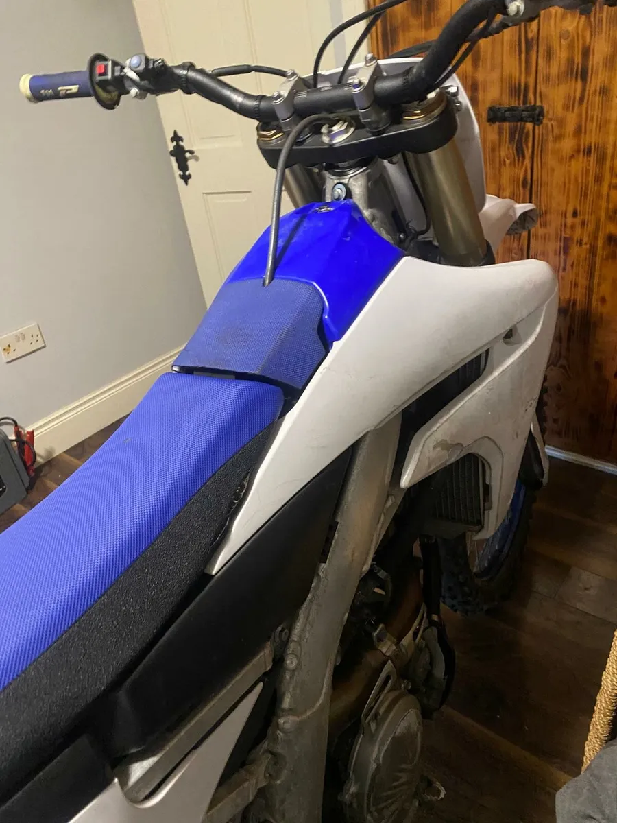 Yamaha yz 250f 2023 - Image 4