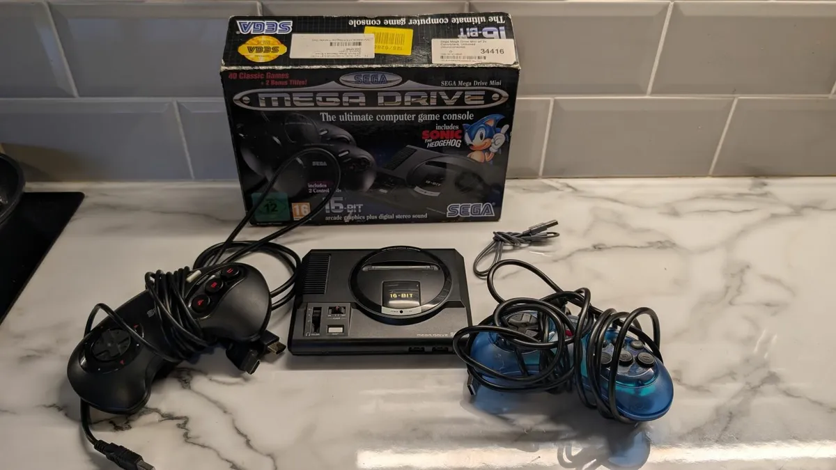 Mini Sega Megadrive with 40+ Games - Image 4