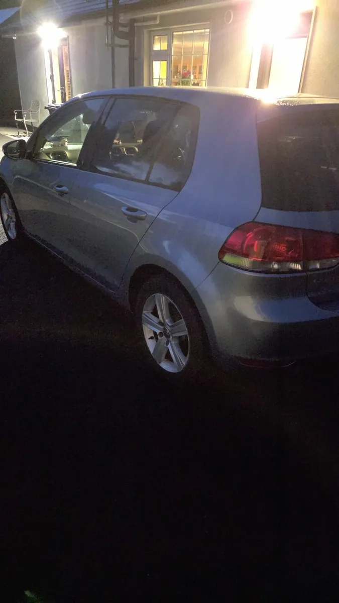 Volkswagen Golf Auto 2011 - Image 1