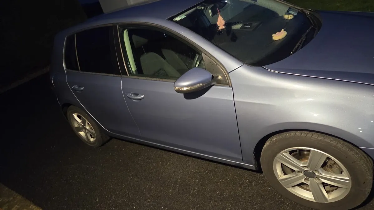 Volkswagen Golf Auto 2011 - Image 3