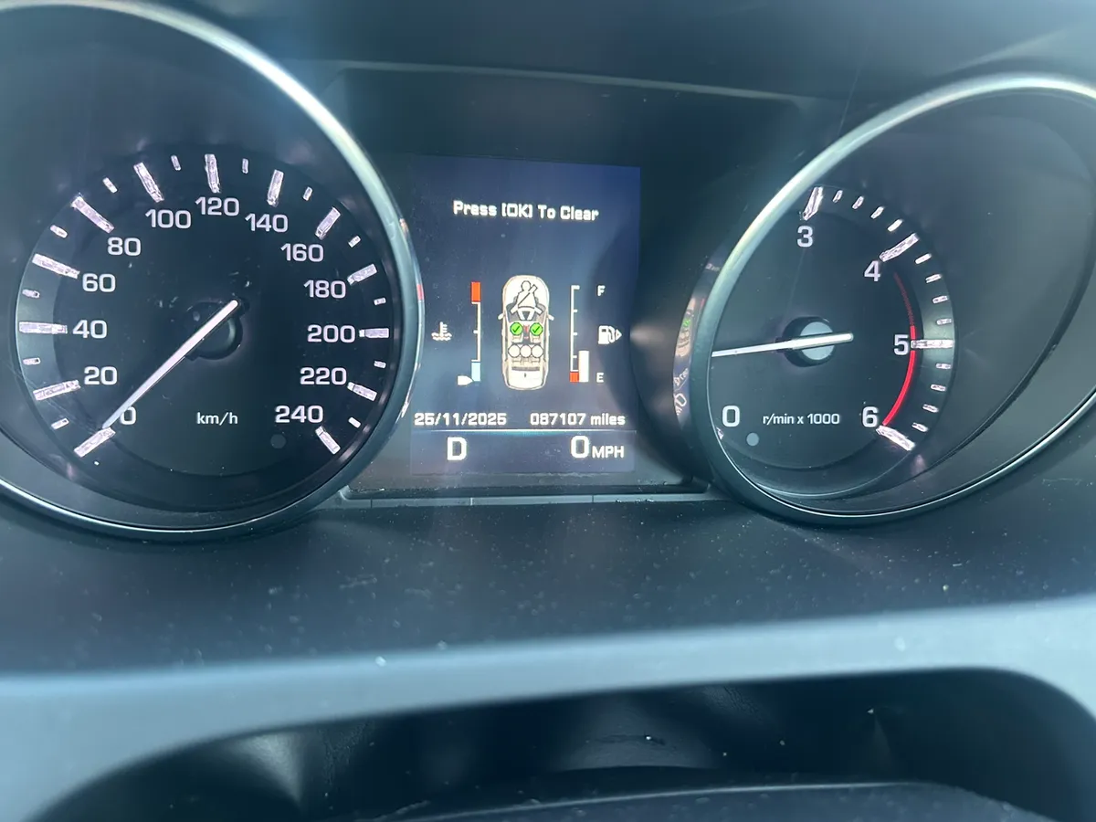 Land Rover Discovery  automatic  newnct 27Tax09/26 - Image 4