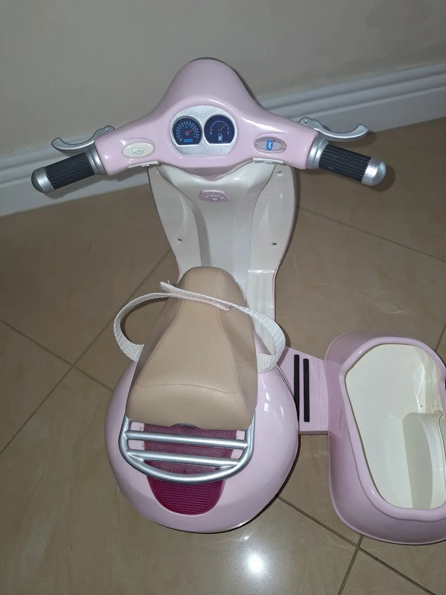 Our Generation Doll Scooter & Sidecar with Dog - Image 4