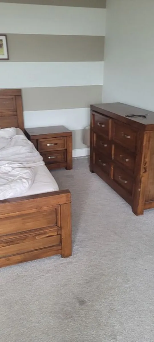 Bedroom Furniture Set - Image 2