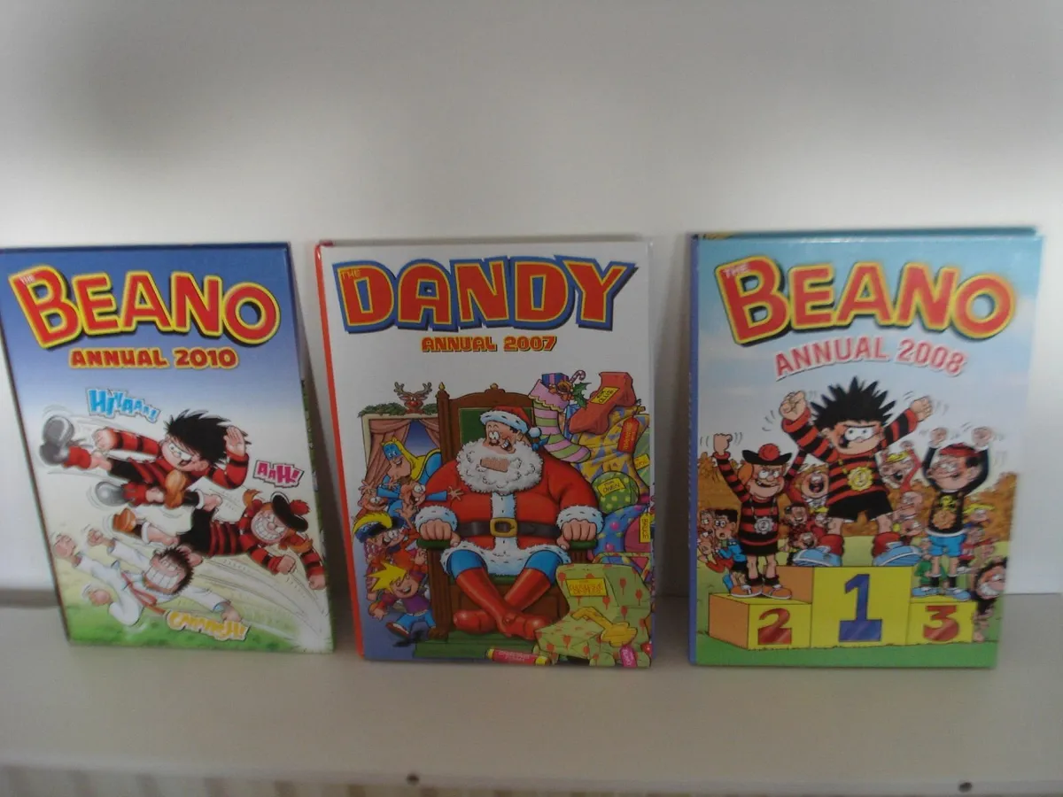 BEANO DANDY BEEZER THOMAS PAT WOMBLE ANNUALS. - Image 3