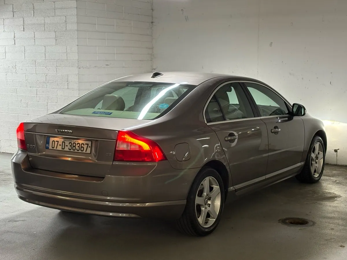 2007 VOLVO S80 LUXURY GT - Image 4