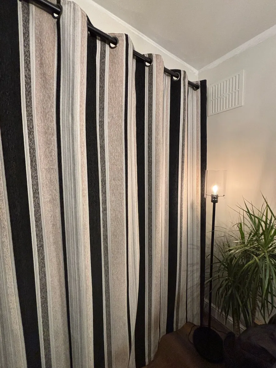 Striped lined curtains - Image 1