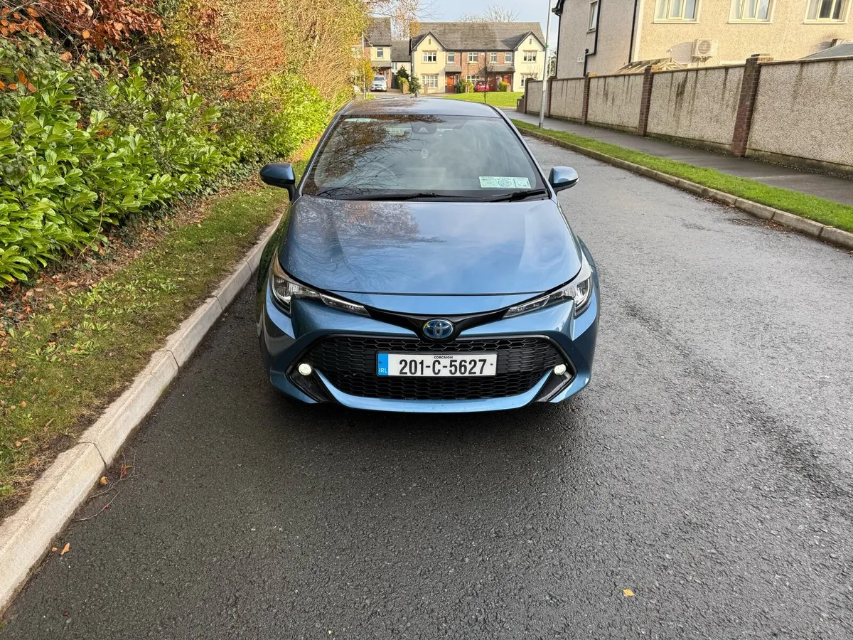 Toyota Corolla Hybrid - Image 3