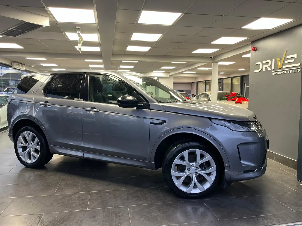 211d Landrover Discovery Sport 1.5 R-Dynamic SE*** - Image 1