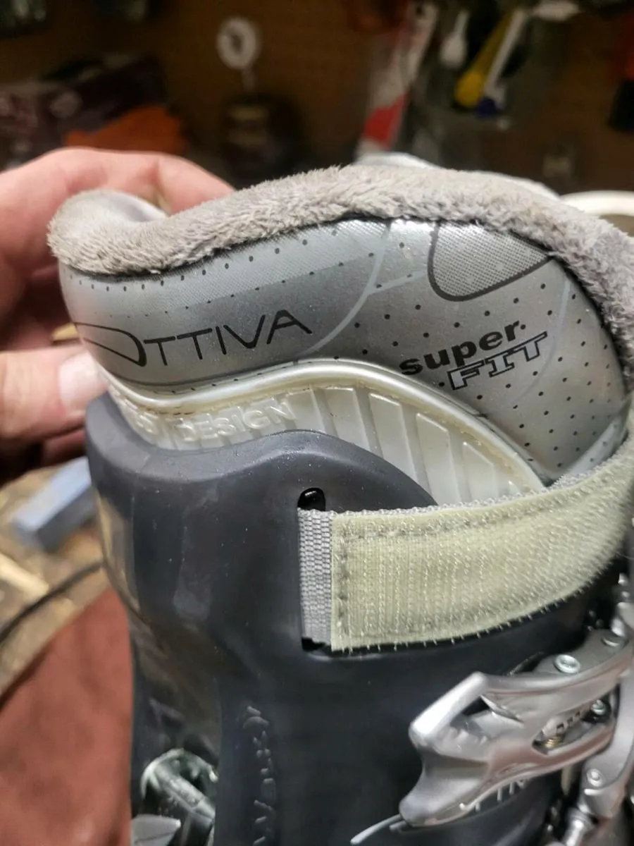 Ski boots tecnica - Image 2