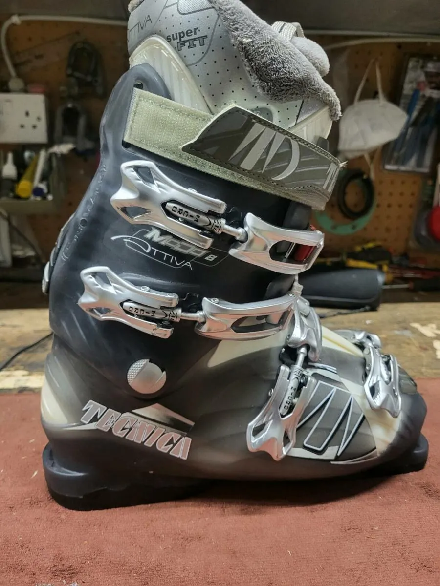 Ski boots tecnica - Image 4