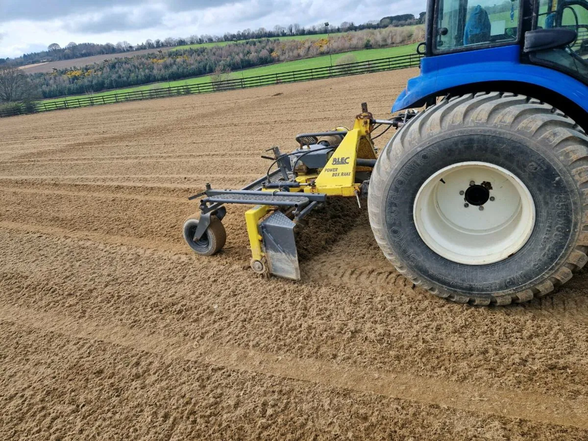 Fibre mixing/Arena maintenance - Image 3