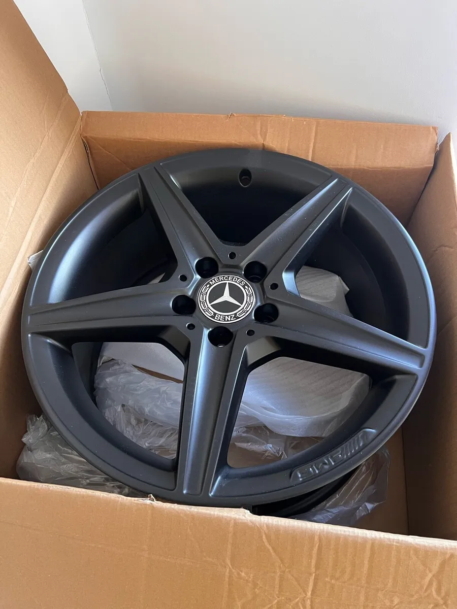 Genuine Mercedes AMG Alloy wheels - Image 2