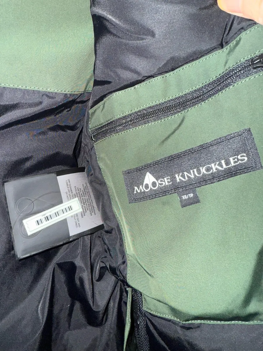 Moose Knuckles jacket - Image 3