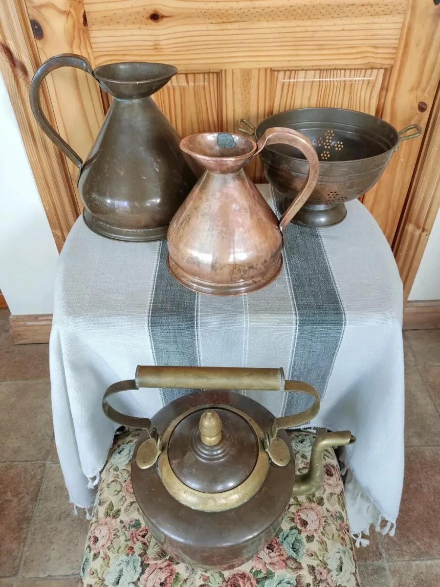 Antique copper tea kettle, colander jugs - Image 3