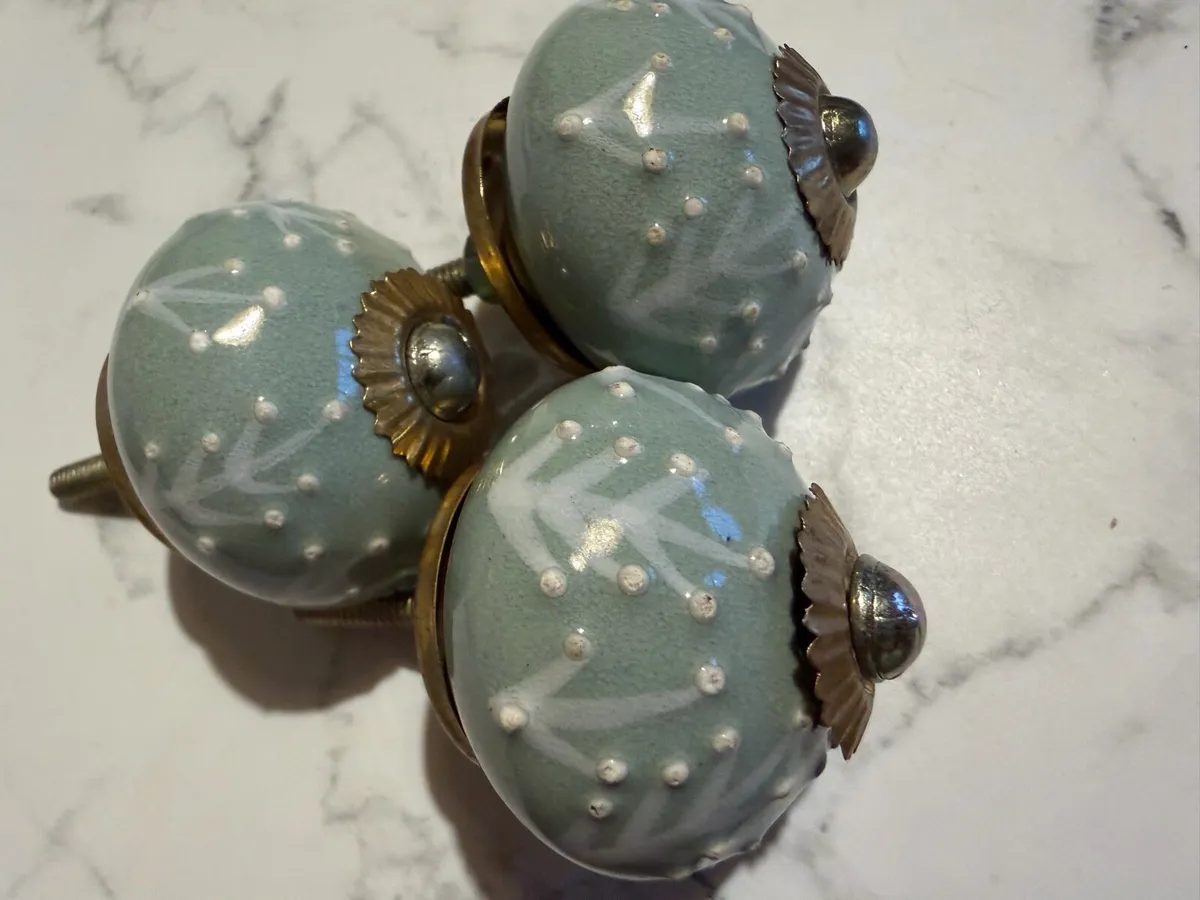 3 ceramic knobs - Image 3