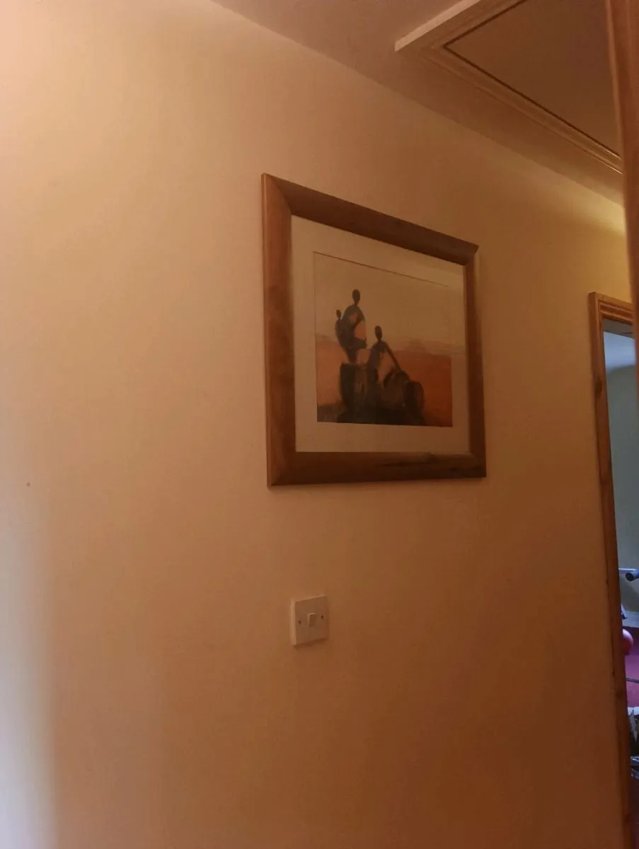 2 beautiful pine frame pictures like new, - Image 3