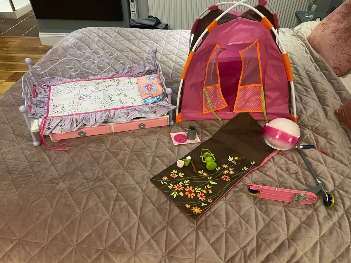 Generation Doll accessories - Image 1