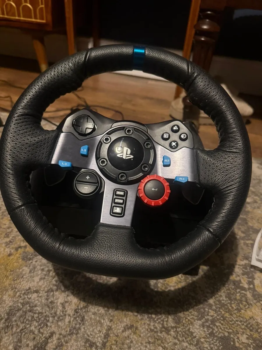 PS4 with Steering Wheel - Image 3