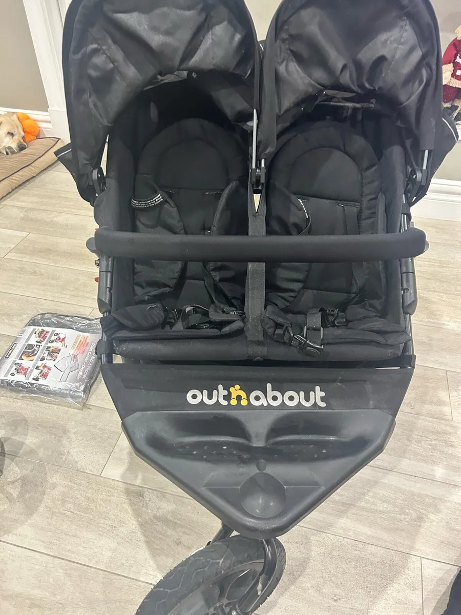 Out and about double buggy - Image 2