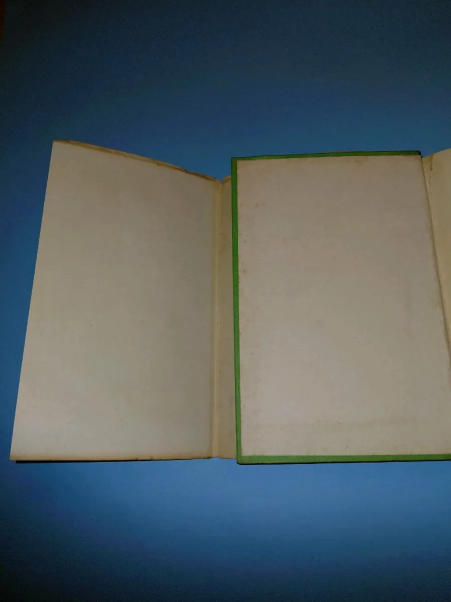 RARE BOOK 'COMPLETE VEGETARIAN RECIPE BOOK' - Image 4