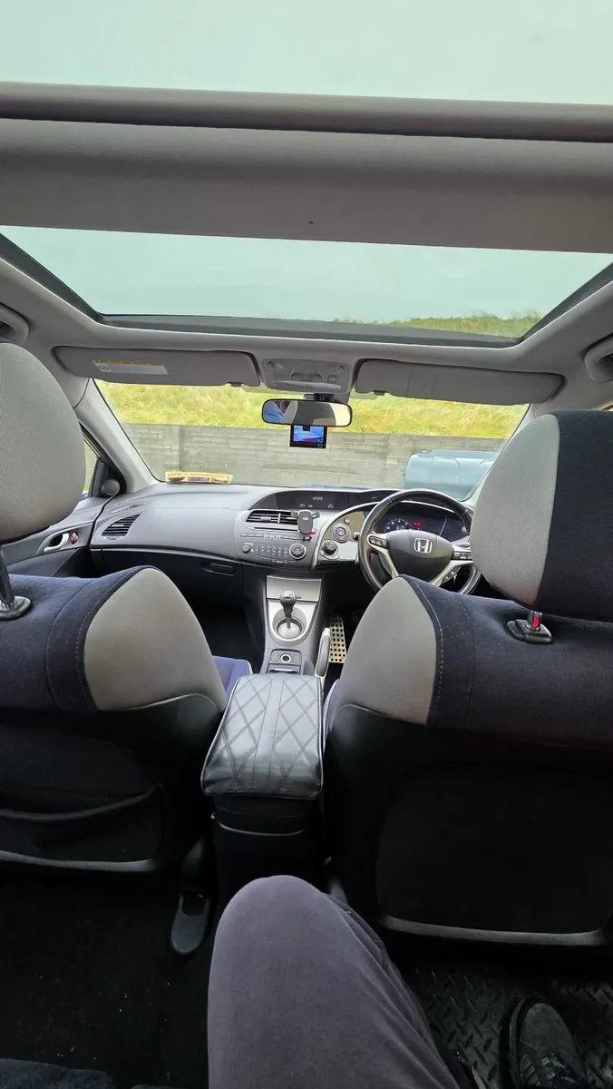 Honda Civic Excellent Condition - Image 3