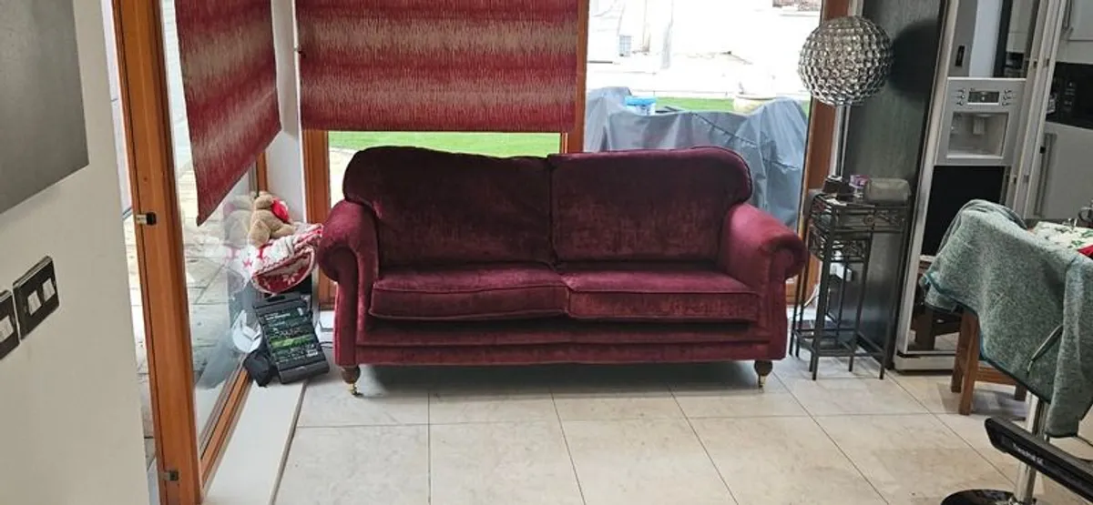 3 seater couch - Image 1