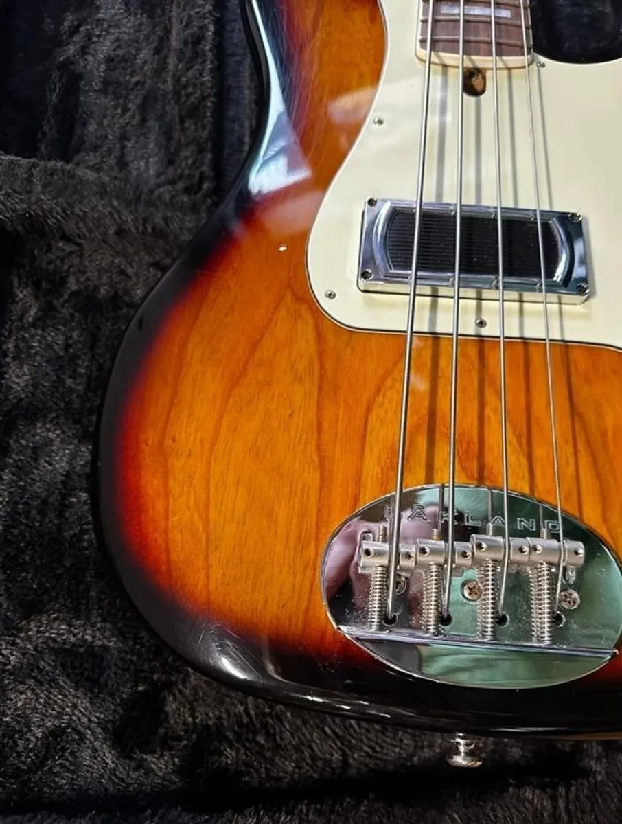 Lakland Skyline 44-64 Sunburst 2011 - Image 3