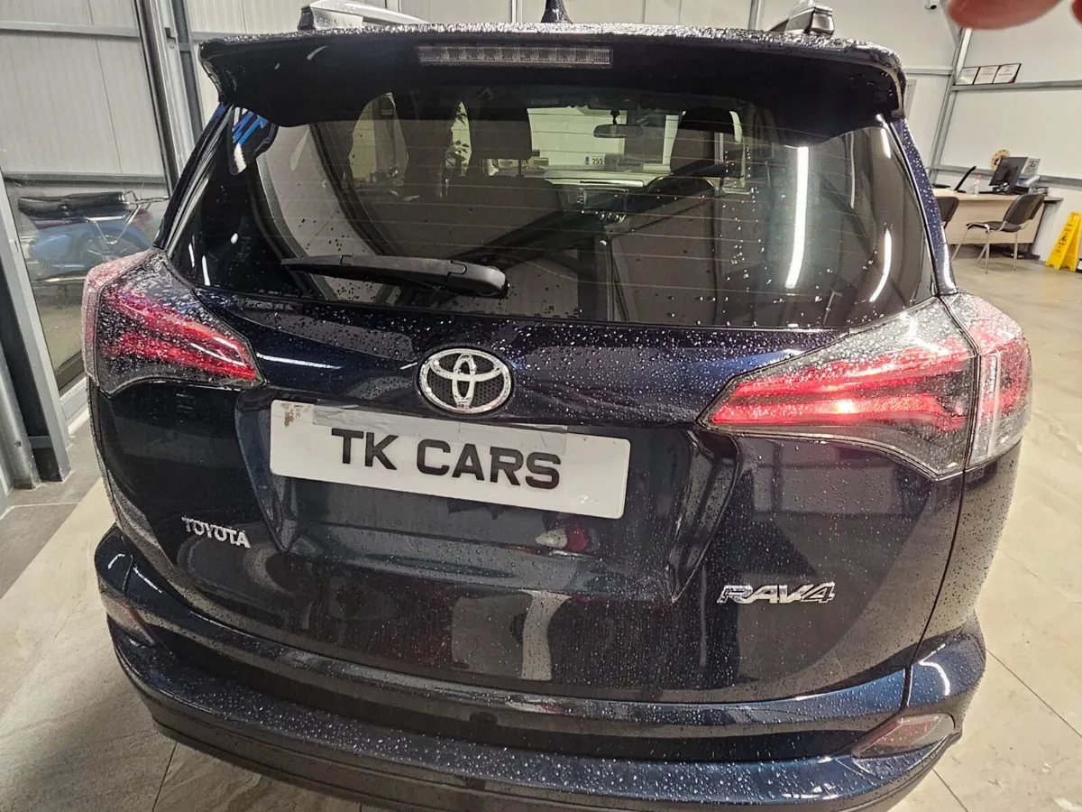 18 TOYOTA RAV4 LUNA DIESEL - Image 4