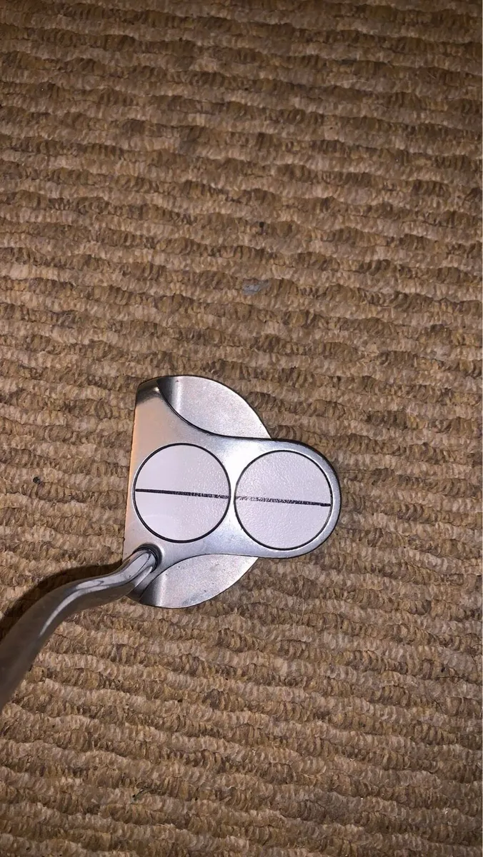 Odyssey 2 ball putter - Image 1