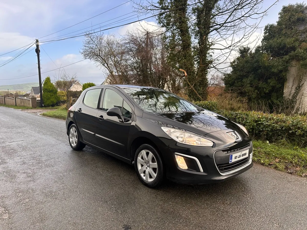 12 Peugeot 308 1.6 HDi - Image 1