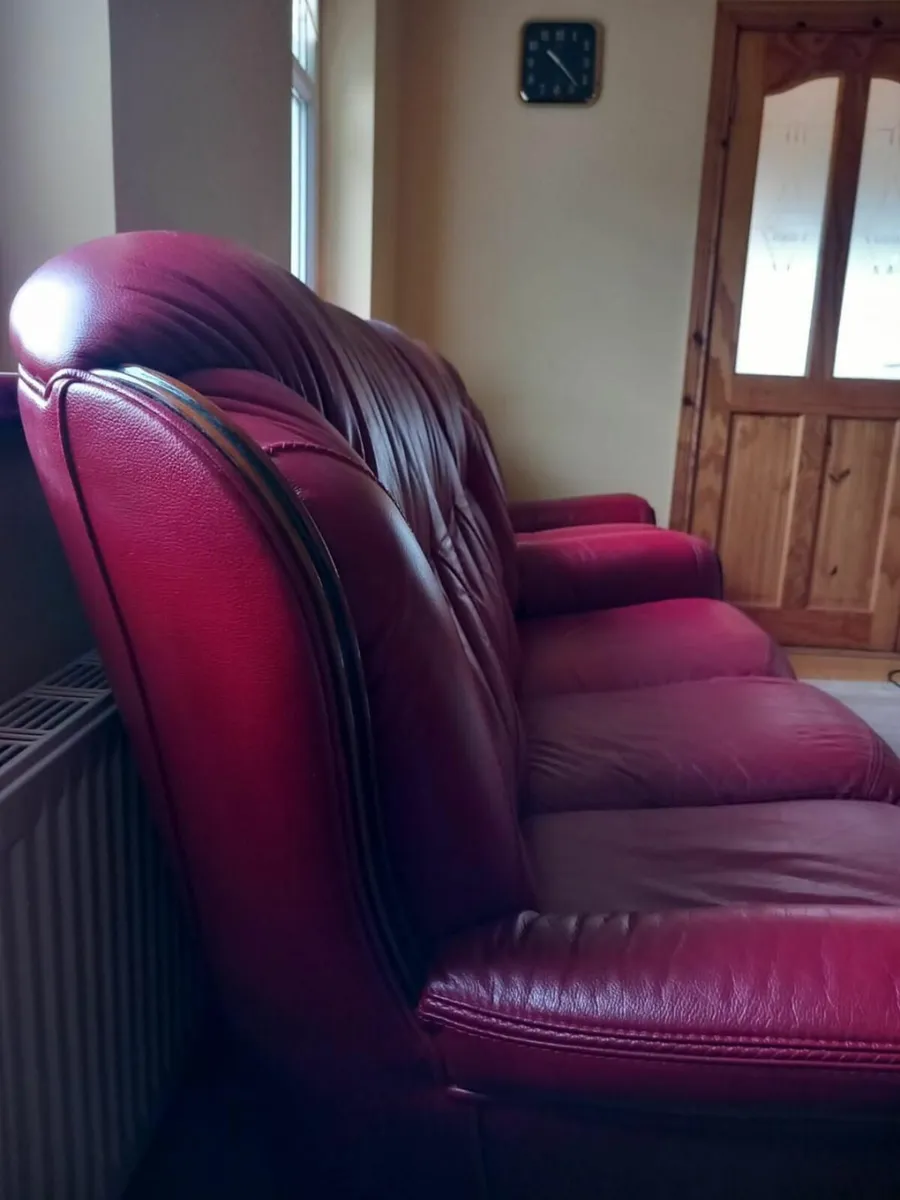 THREE PIECE SITTING ROOM SUITE - Image 3