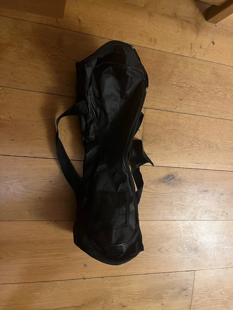 Hoverboard with Bluetooth  and case - Image 1