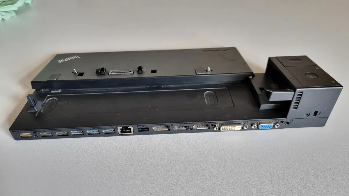 Lenovo ThinkPad Ultra Dock - Image 2