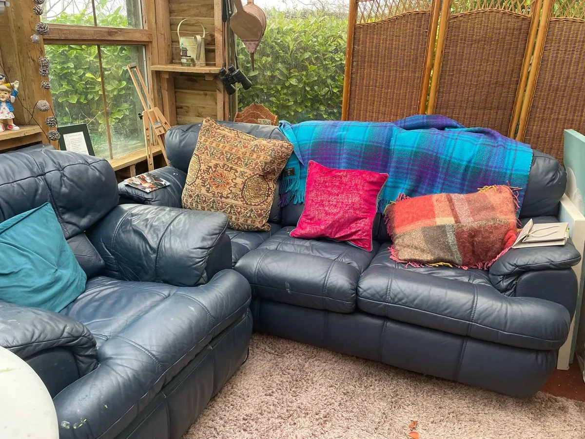 3 seater couch and electric recliner chair