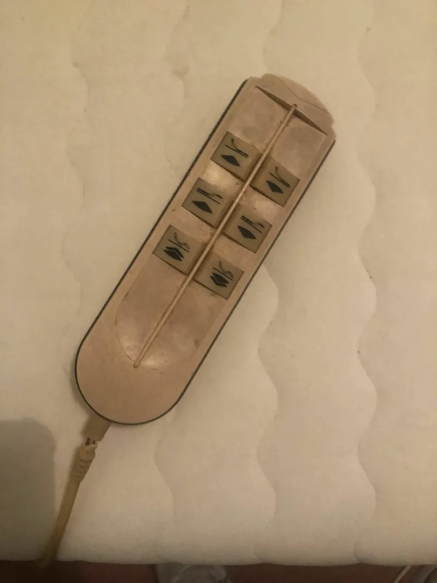 Single bed - Image 1