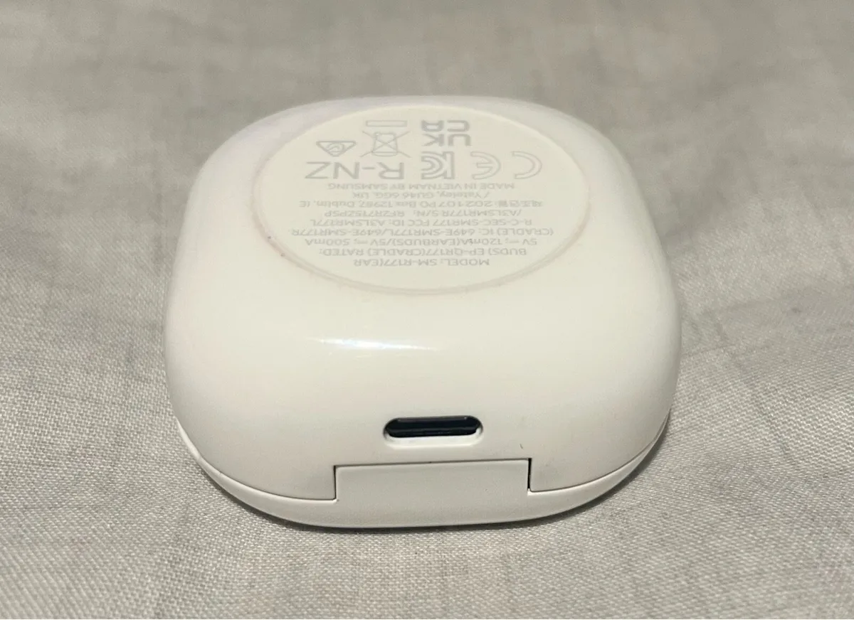 Galaxy earbuds - Image 4