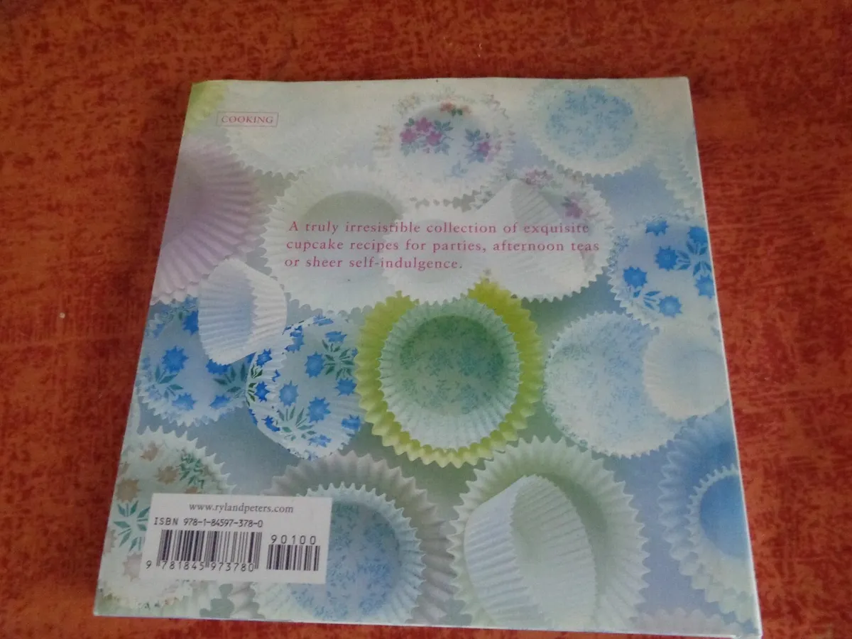 Cupcakes Cookery Book for Sale - Image 4