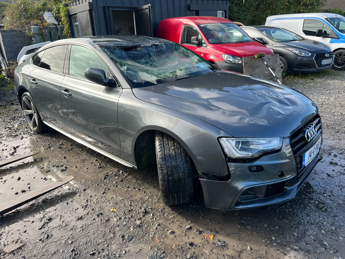 141 Audi A5 2.0 Diesel S-Line Black edition - Image 3