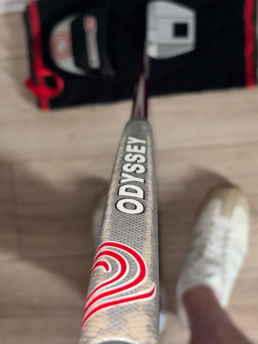 Odyssey White Hot OG 7 Bird 34inch Putter - Image 2