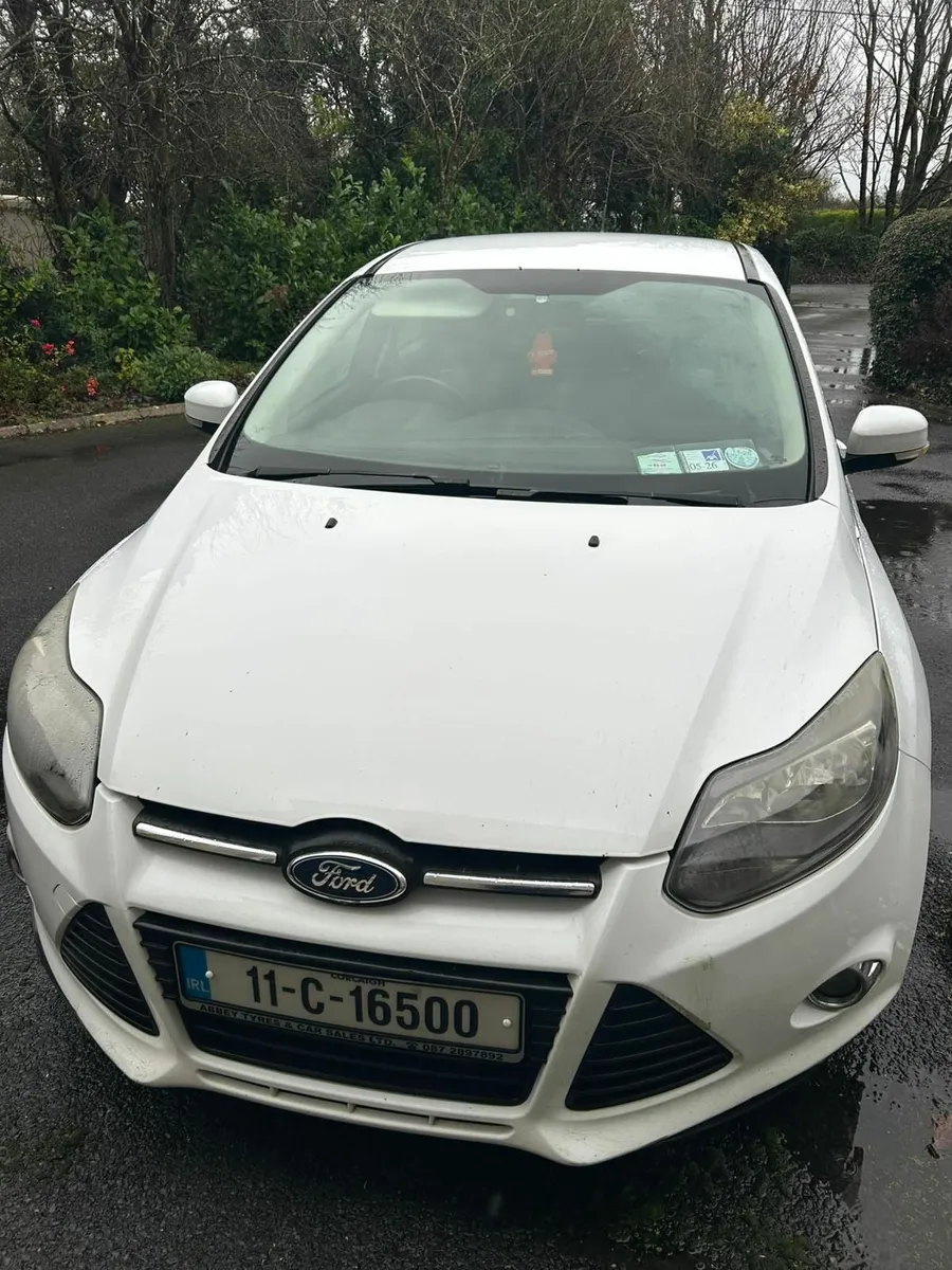 Ford Focus 2011 - Image 2