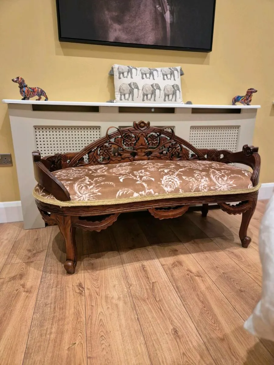 Window seat - Image 4