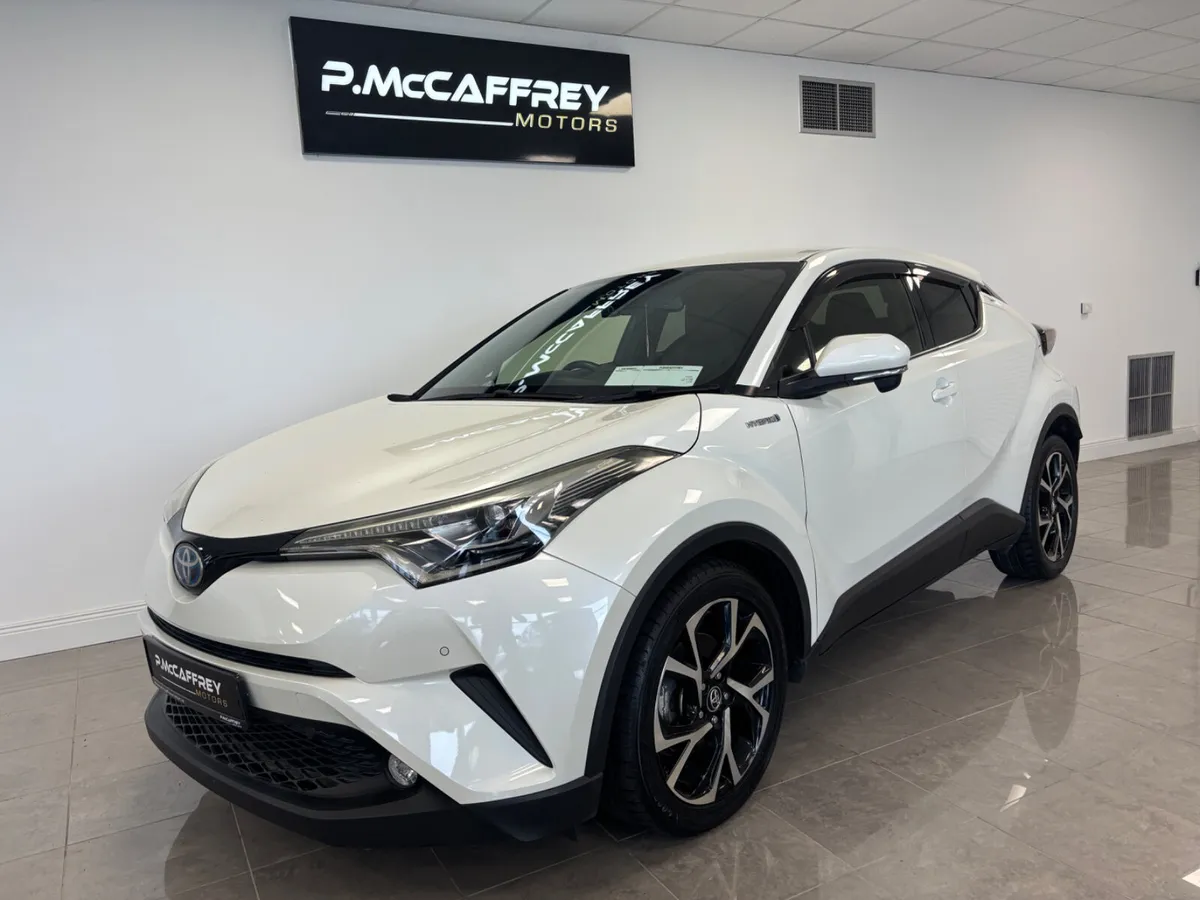 2017 Toyota C-HR Luna Sport Leather Reversing Came - Image 1