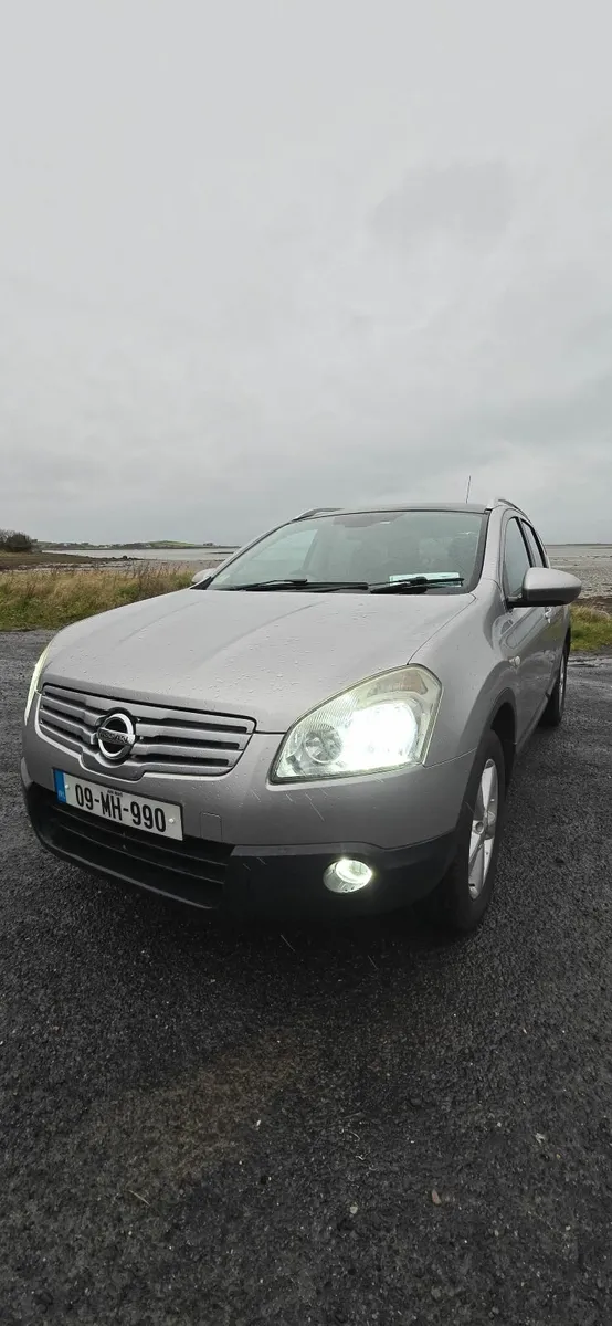 Nissan Qashqai+2 2009 - Image 1