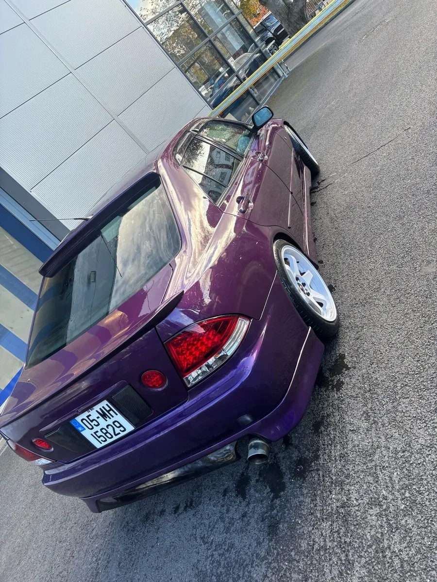 Lexus is200 - Image 4