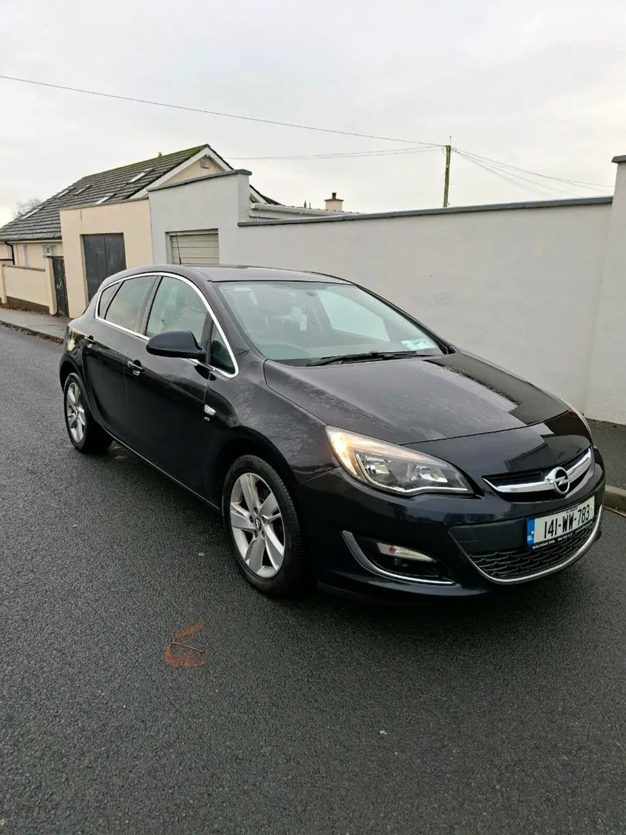 OPEL ASTRA 2014 - Image 1