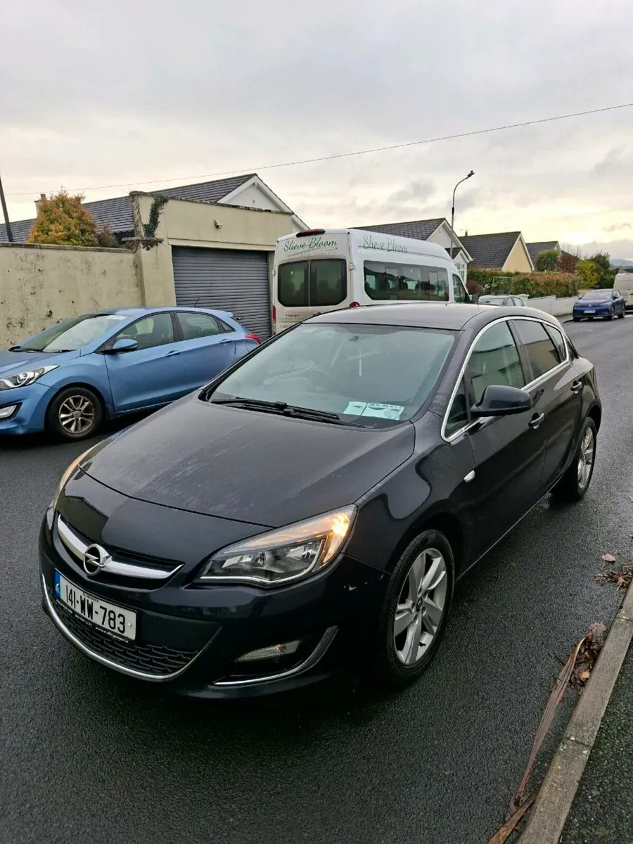 OPEL ASTRA 2014 - Image 2